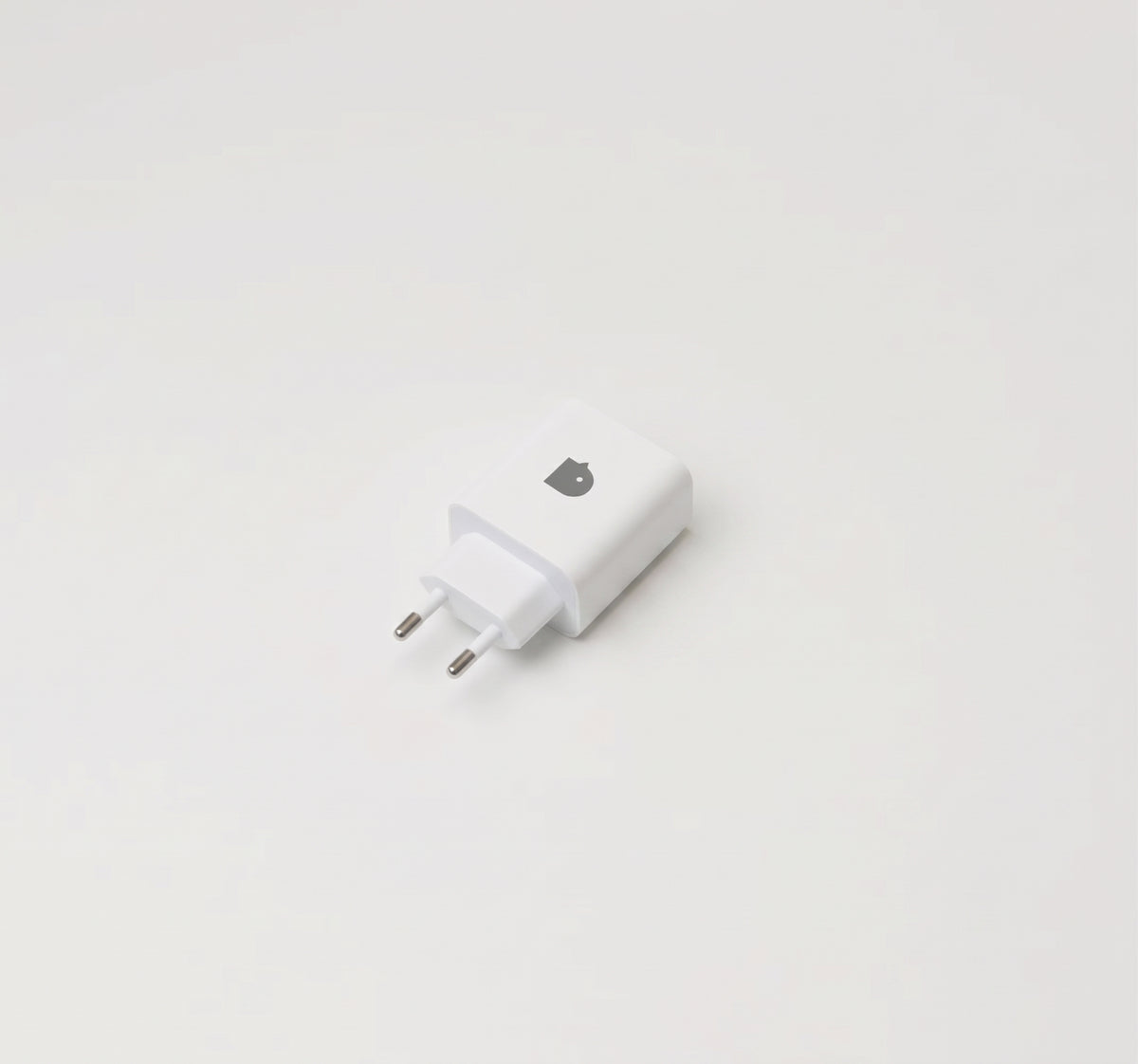 1x USB-C Adapter